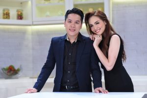 Diễm Hương bên cạnh người chồng Quang Huy