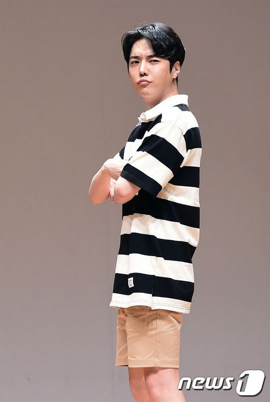 Tác giả 'Lookism' -Park Tae Joon trở thành nghệ sĩ Hàn tiếp theo mắc Covid-19