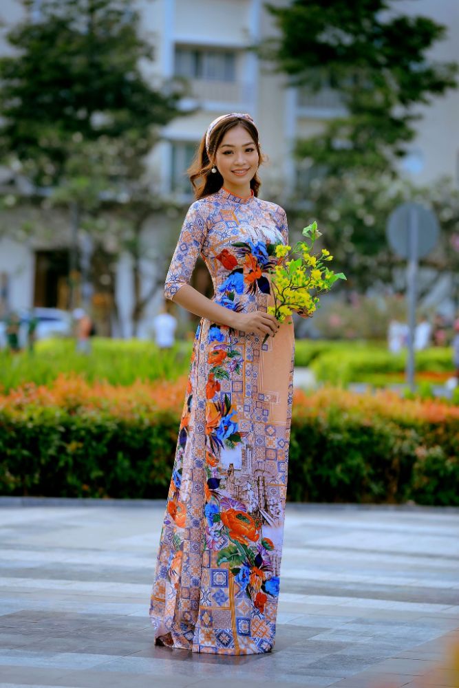 14 3 Hoa hậu Huyền Trân khoe trọn vẻ đài các trong BST Áo dài xưa của NTK Việt Hùng