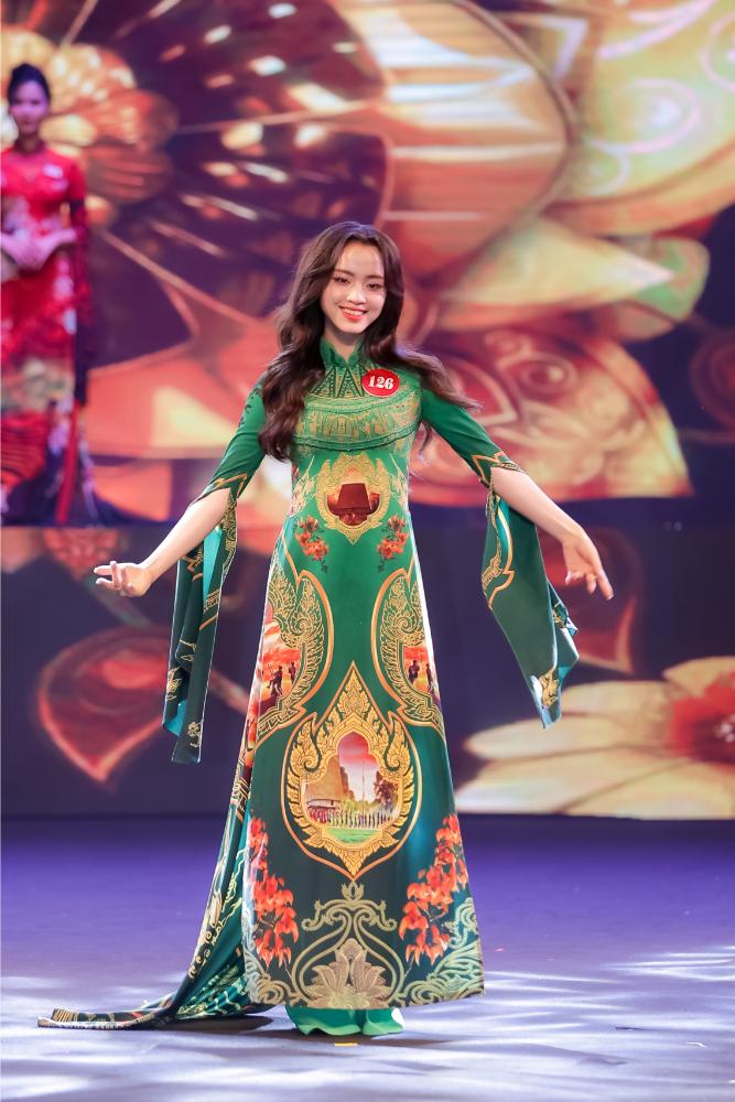 Hoa hậu Quý bà Trái đất Việt Nam 2024 gọi tên Vũ Thị Hoa - Ảnh 11